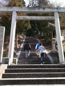 高宮神社へ